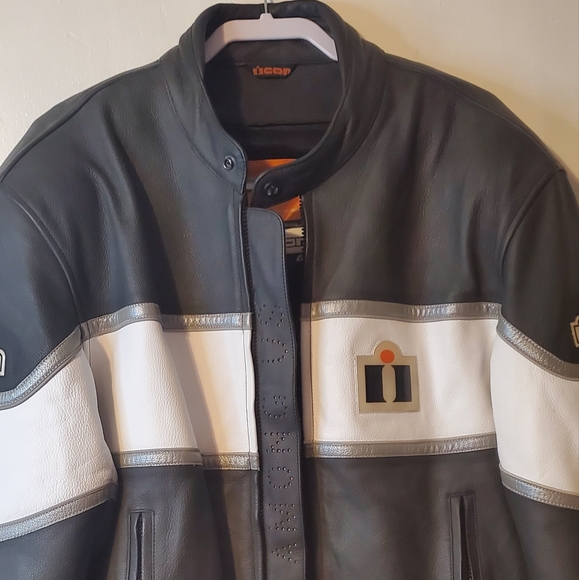 ICON Motorcycle Jacket - Picture 2 of 9